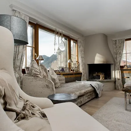 Dağ evi Luxury Chalet With Sauna, Hot Tub And Mountain View Close To Slopes