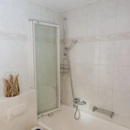 Luxury Chalet With Sauna, Hot Tub And Mountain View Close To Slopes Dağ evi Klosters