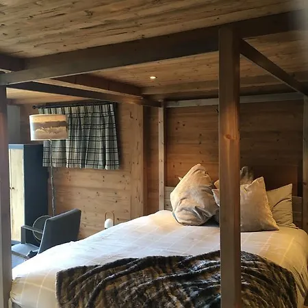 Luxury Chalet With Sauna, Hot Tub And Mountain View Close To Slopes * Klosters